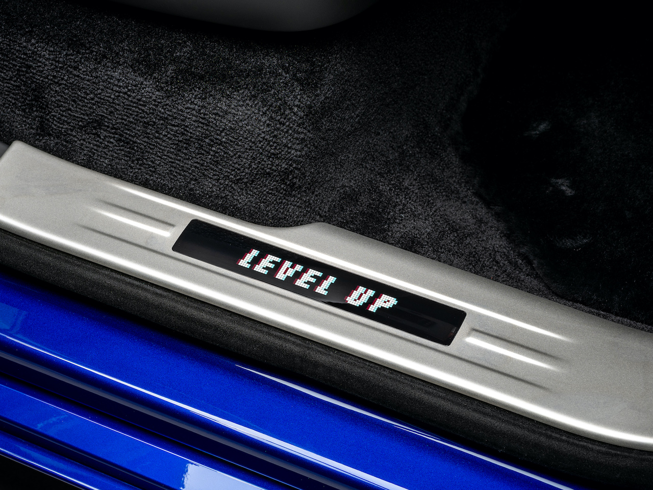 P90625368_highRes_black-badge-ghost-ga